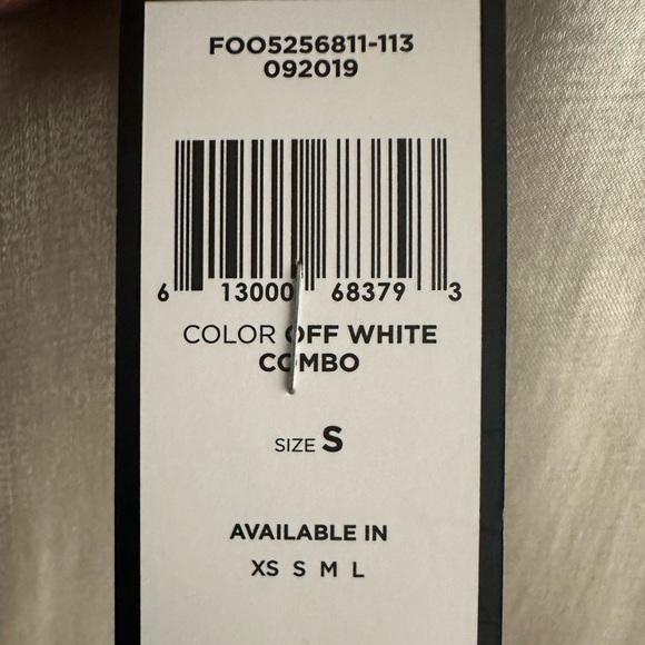 BCBG Lightweight sweater with lace sleeve trim - Picture 4 of 4